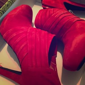 Gianni Bini Red velvet booties